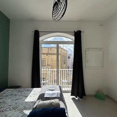 Next To Sliema Stay, Cozy, Air-conditioned, Self Check-in Gzira