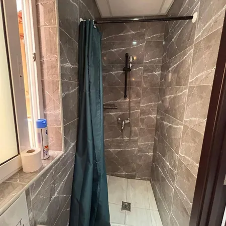 Next To Sliema Stay, Cozy, Air-conditioned, Self Check-in Homestay Gzira