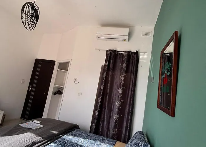 Next To Sliema Stay, Cozy, Air-conditioned, Self Check-in * Gzira