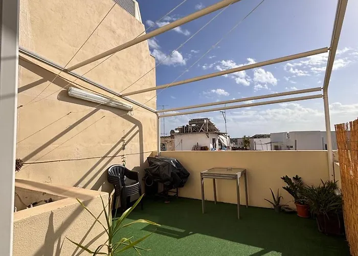 בית אירוח Next To Sliema Stay, Cozy, Air-conditioned, Self Check-in Gzira