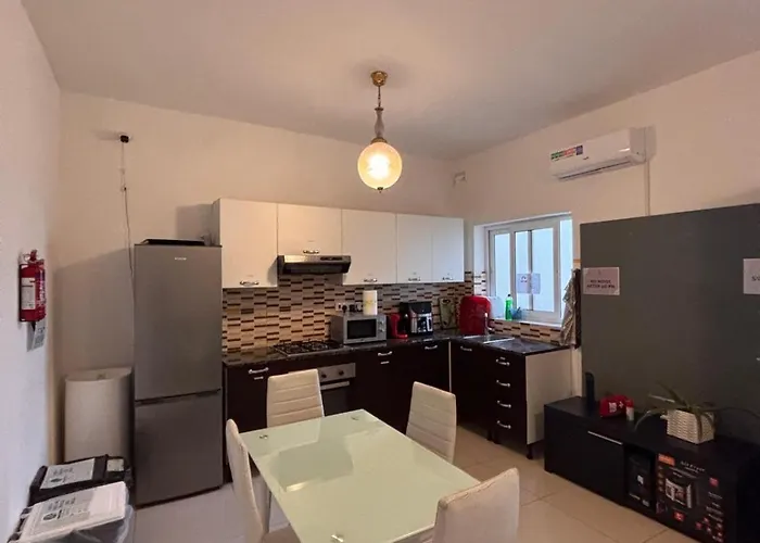 Δωμάτια σε οικογενειακή κατοικία Next To Sliema Stay, Cozy, Air-conditioned, Self Check-in Gzira