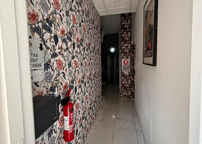 Δωμάτια σε οικογενειακή κατοικία Next To Sliema Stay, Cozy, Air-conditioned, Self Check-in